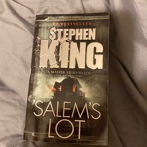 Stephen king, salems lot. paper back. Brand new condition.